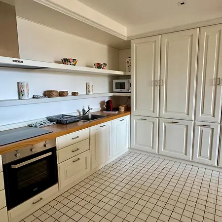 Duplex 3 Chambres Face Mer Διαμέρισμα *